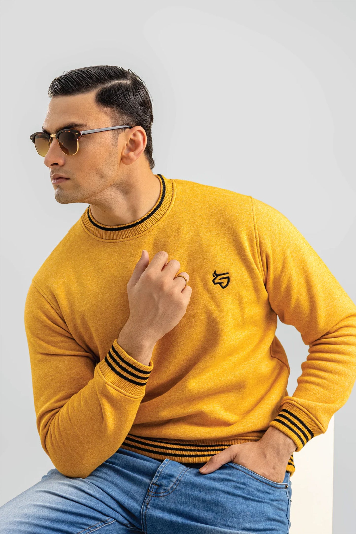 EXCLUSIVE MUSTARD SWEATSHIRT
